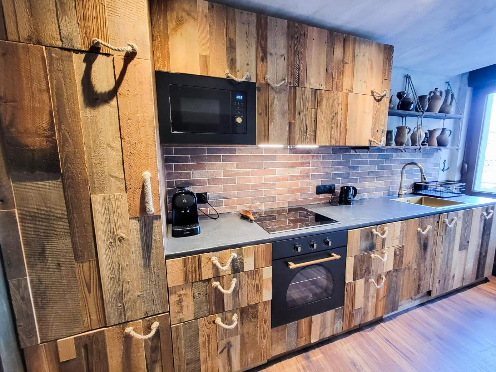 Le Repaire Des Pirates Logement Magique Sainte-Croix-en-Plaine Luaran gambar